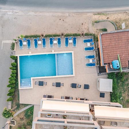 דוברה וודה Lux Hotel M מראה חיצוני תמונה