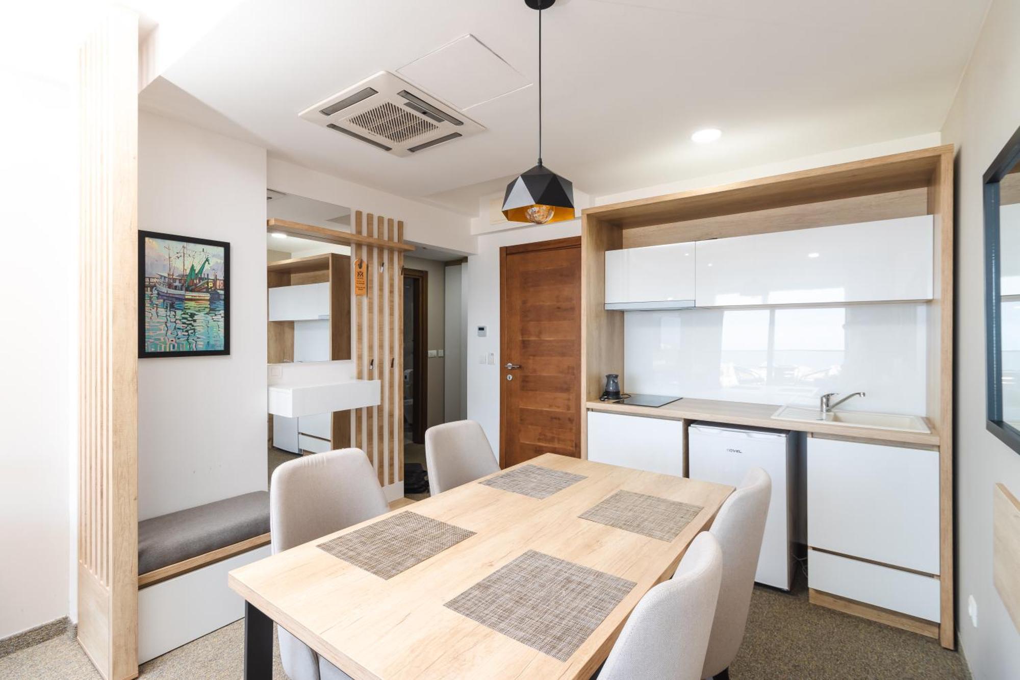 דוברה וודה Lux Hotel M מראה חיצוני תמונה