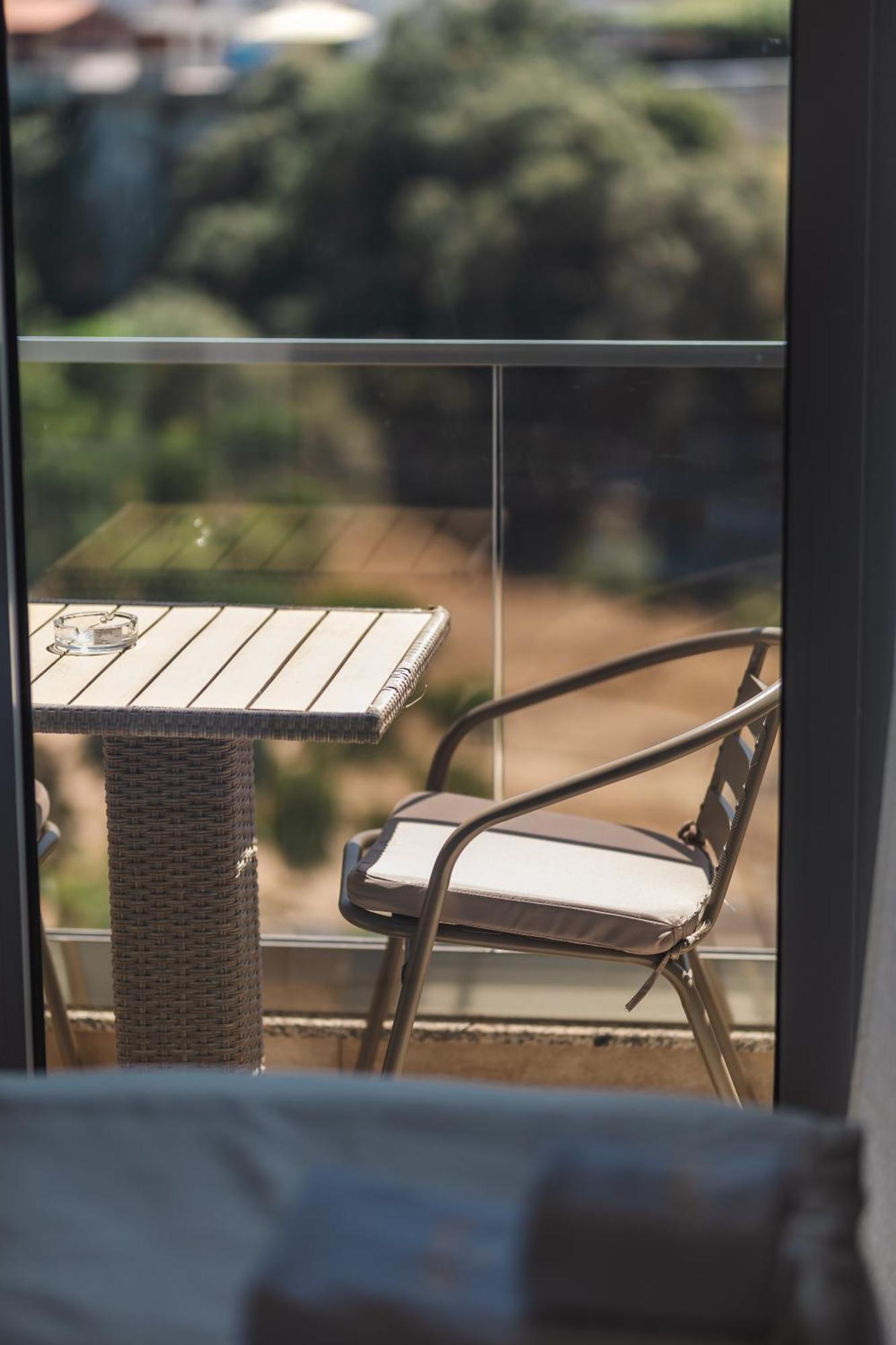 דוברה וודה Lux Hotel M מראה חיצוני תמונה