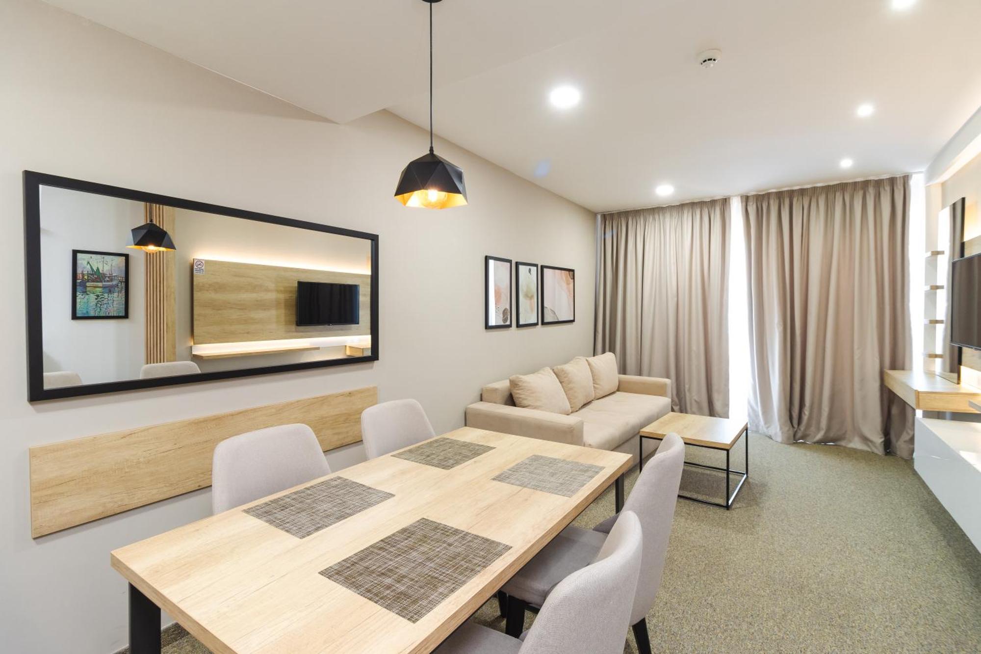 דוברה וודה Lux Hotel M מראה חיצוני תמונה