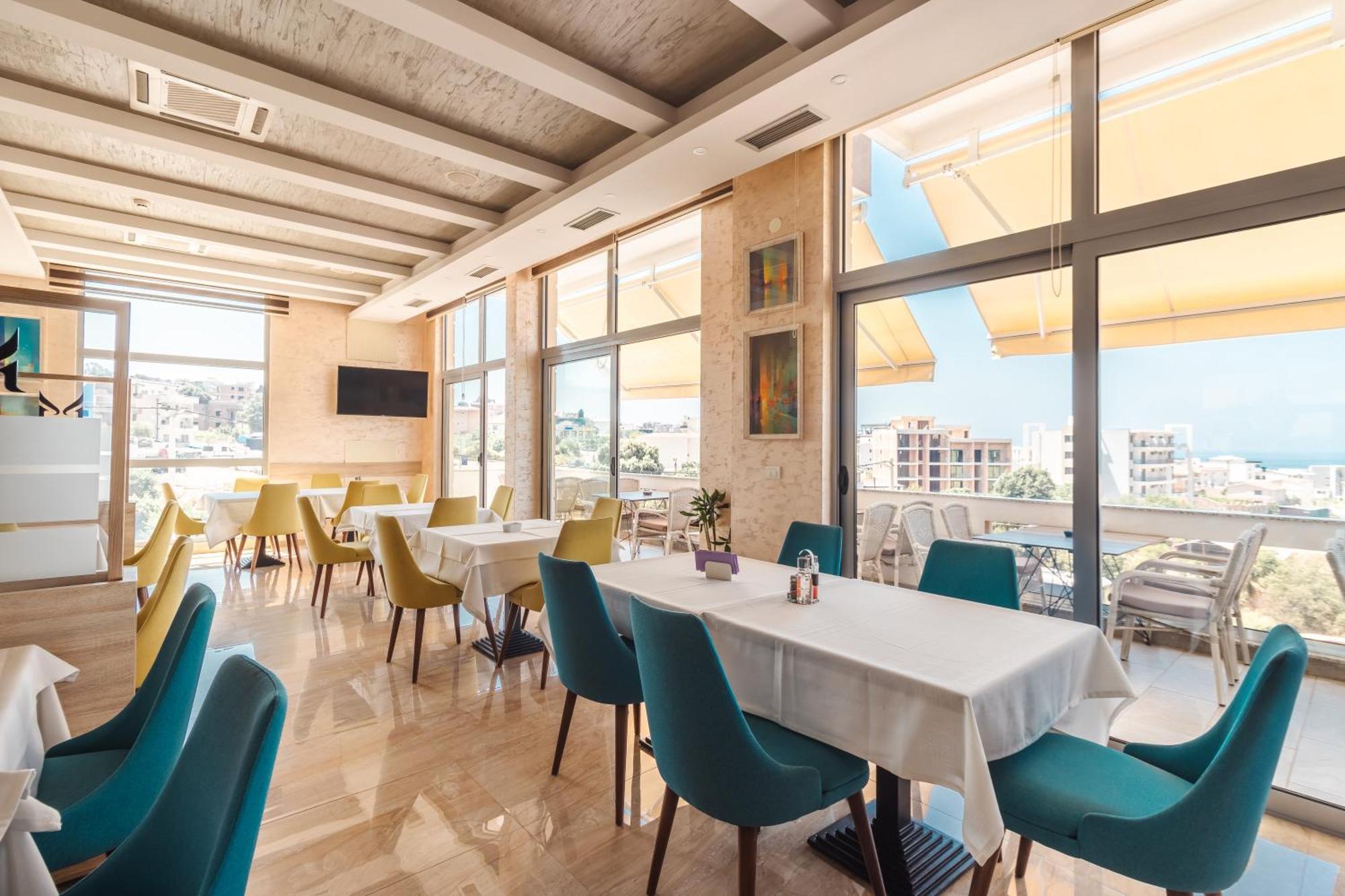דוברה וודה Lux Hotel M מראה חיצוני תמונה