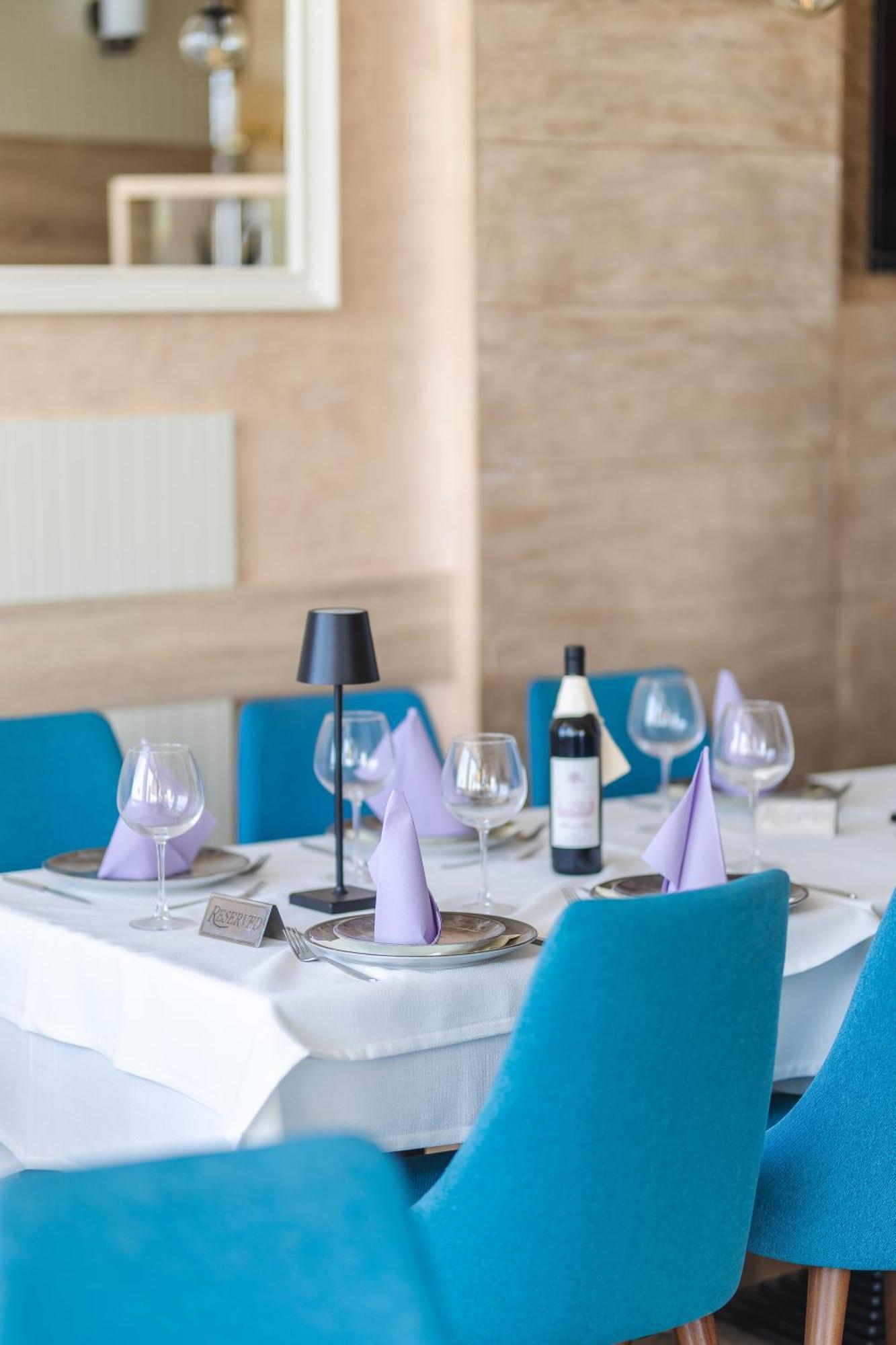 דוברה וודה Lux Hotel M מראה חיצוני תמונה
