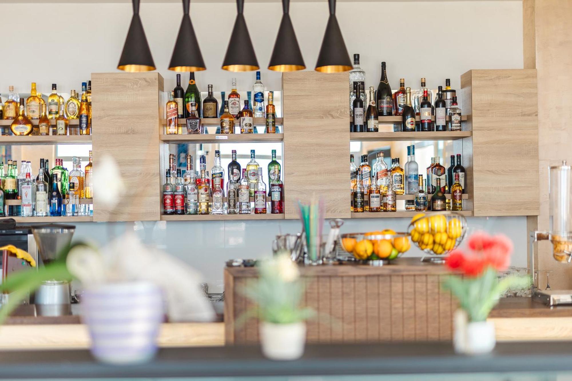 דוברה וודה Lux Hotel M מראה חיצוני תמונה